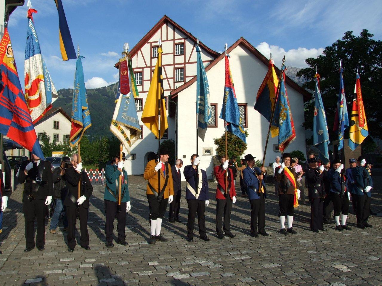 Fahnenweihe in Eschen am 28. Mai 2011